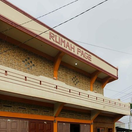 Reddoorz Near Bukit Kubu Berastagi Hotel Buitenkant foto