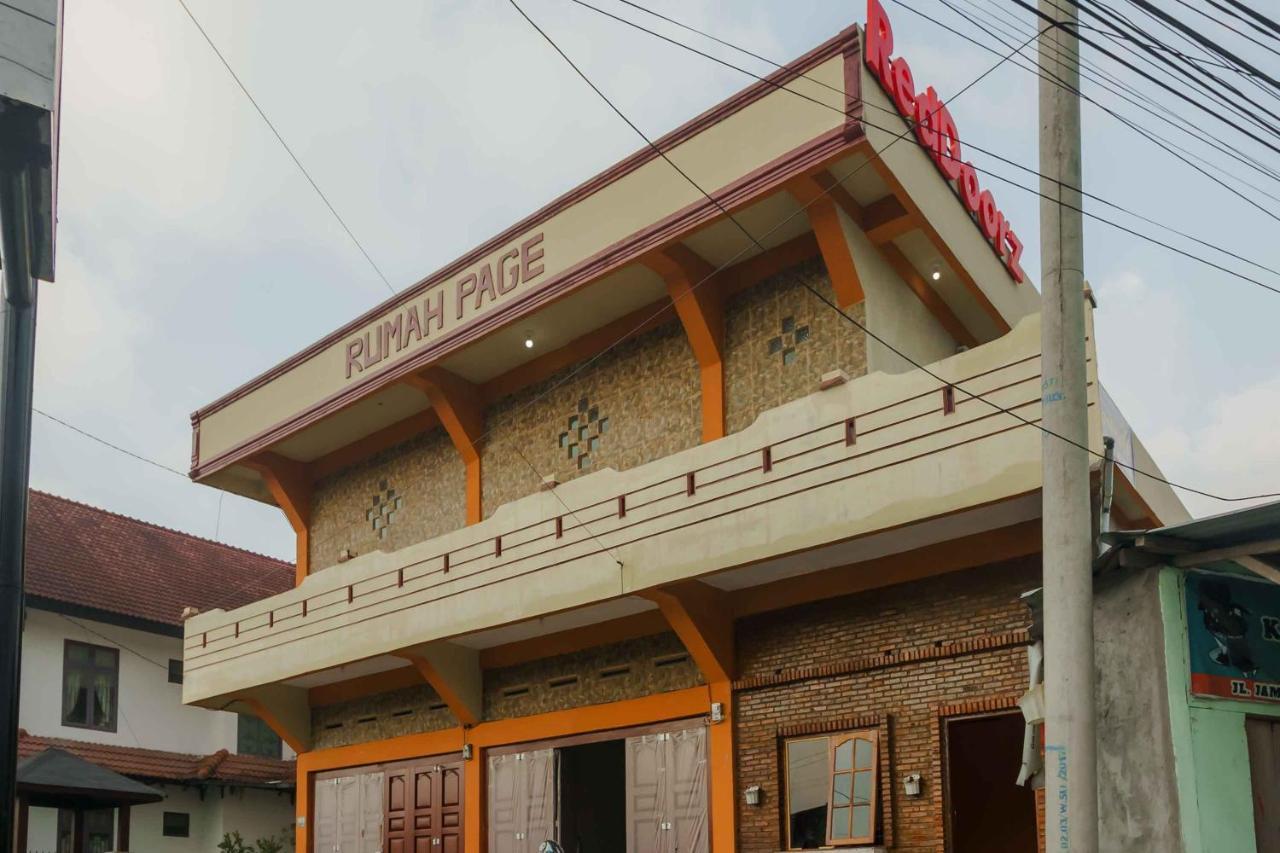 Reddoorz Near Bukit Kubu Berastagi Hotel Buitenkant foto