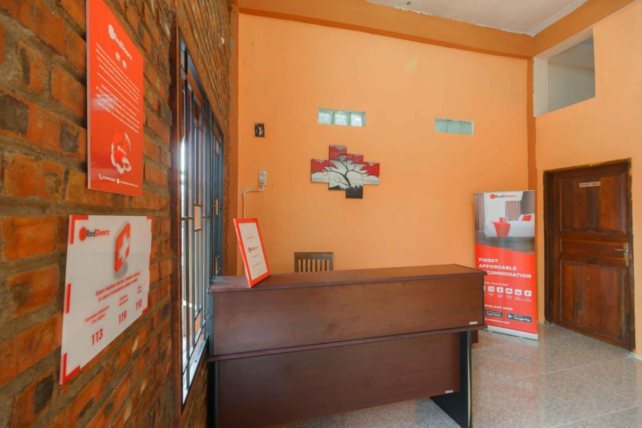 Reddoorz Near Bukit Kubu Berastagi Hotel Buitenkant foto
