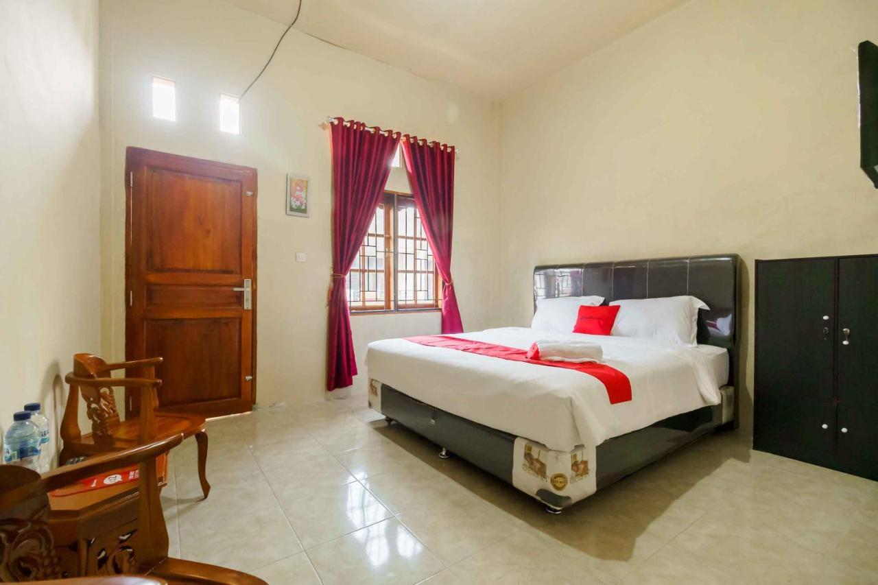 Reddoorz Near Bukit Kubu Berastagi Hotel Buitenkant foto