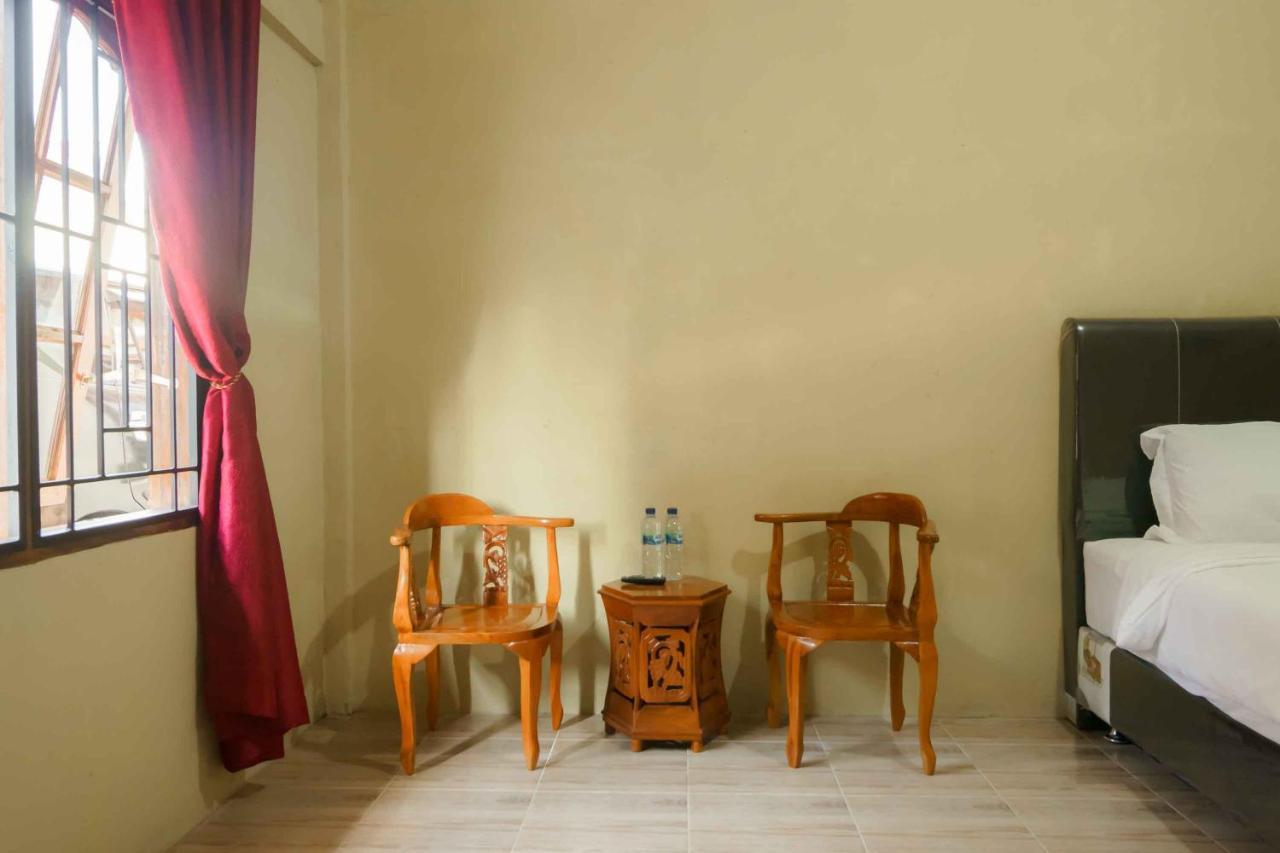 Reddoorz Near Bukit Kubu Berastagi Hotel Buitenkant foto