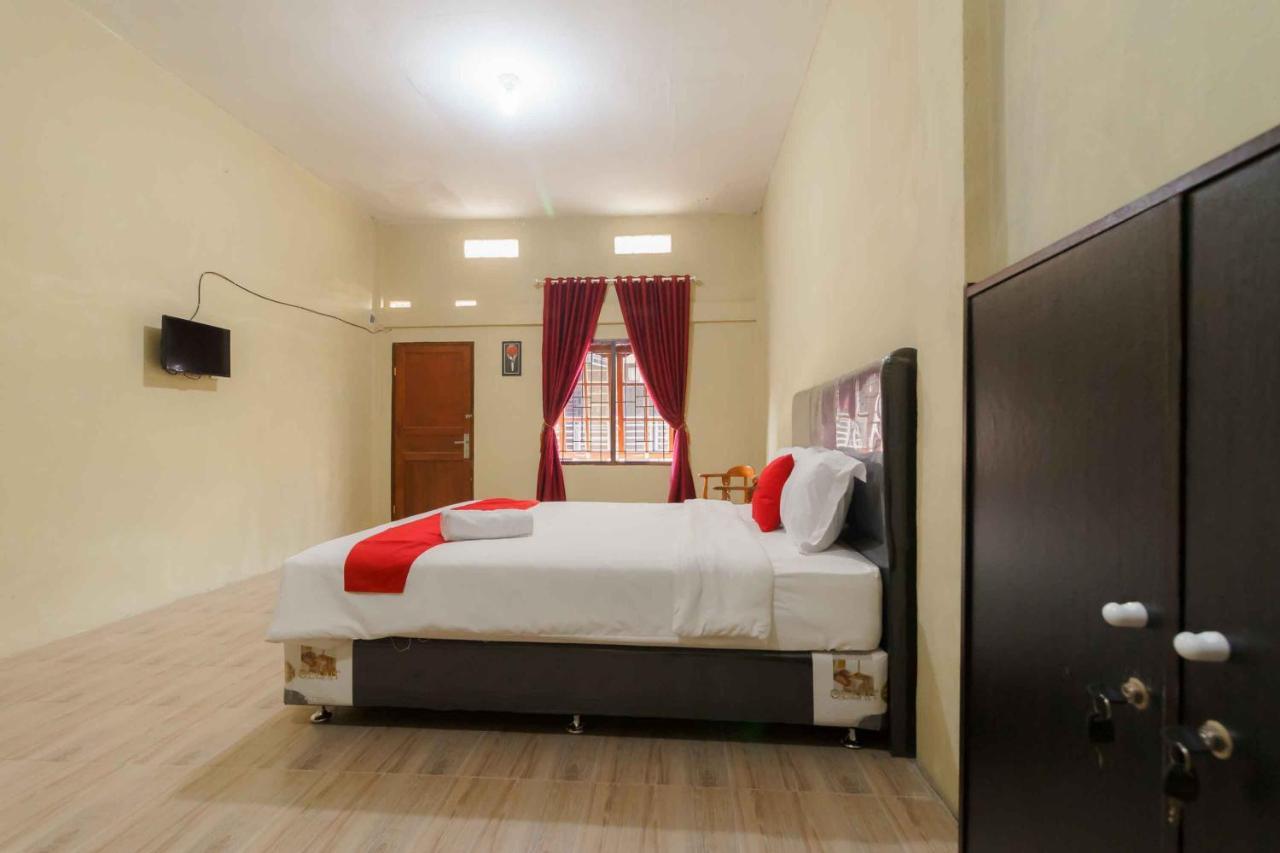 Reddoorz Near Bukit Kubu Berastagi Hotel Buitenkant foto